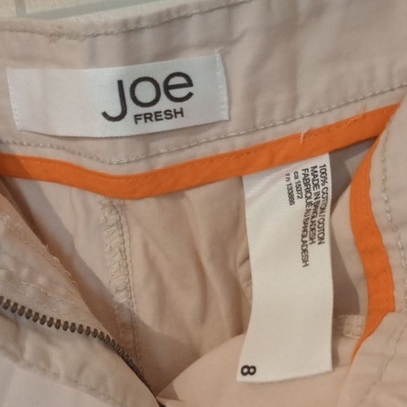 Joe Fresh Tan Bermudas Classic Chino Style - Picture 2 of 4